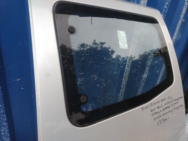 bontott FIAT FIORINO Bal Tolóajtó (Részeivel)