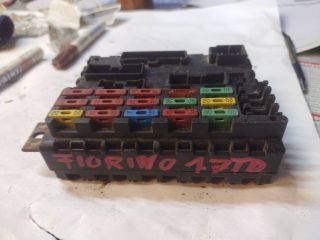 bontott FIAT FIORINO Biztosítéktábla Utastér