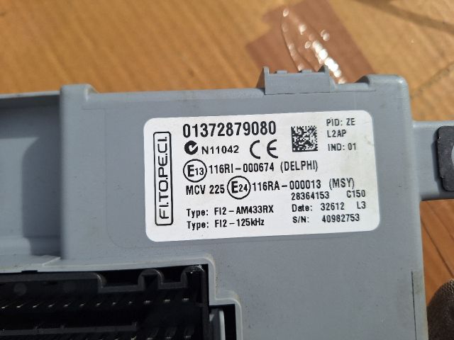 bontott FIAT FIORINO Biztosítéktábla Utastér