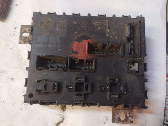 bontott FIAT FIORINO Biztosítéktábla Utastér