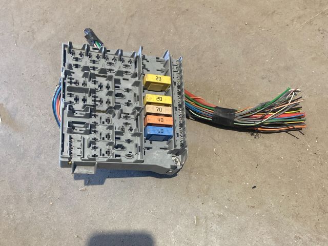 bontott FIAT FIORINO Biztosítéktábla Utastér