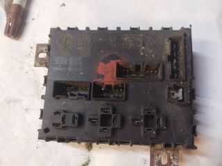 bontott FIAT FIORINO Biztosítéktábla Utastér