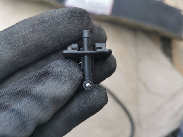 bontott FIAT FIORINO Első Ablakmosó Fúvóka