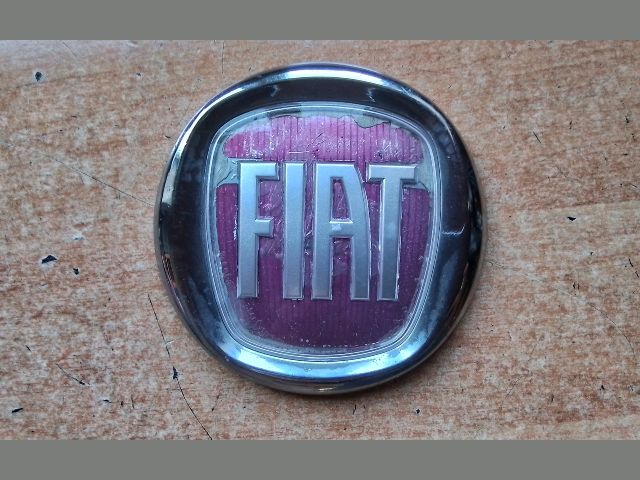 bontott FIAT FIORINO Hátsó Embléma