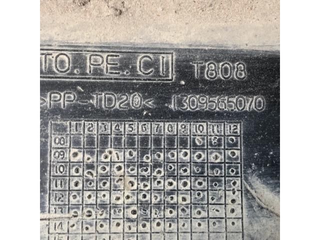 bontott FIAT FIORINO Hátsó Lökhárító (Üresen)