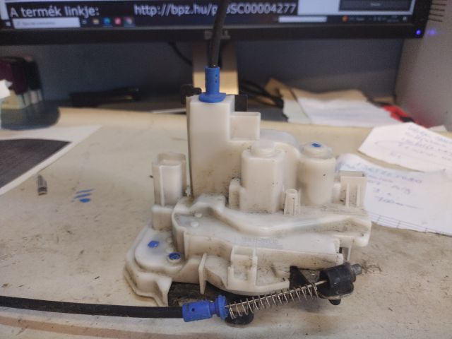 bontott FIAT FIORINO Jobb első Ajtózár