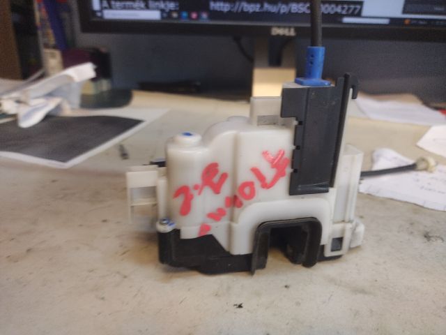 bontott FIAT FIORINO Jobb első Ajtózár