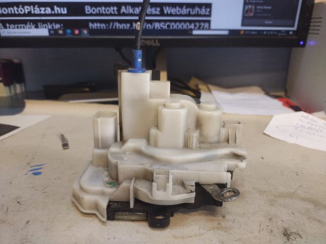 bontott FIAT FIORINO Jobb első Ajtózár