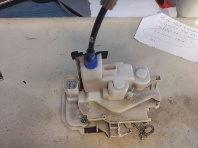 bontott FIAT FIORINO Jobb első Ajtózár