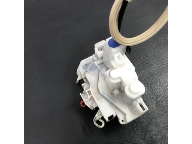 bontott FIAT FIORINO Jobb első Ajtózár