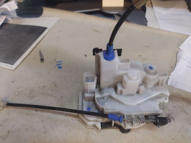 bontott FIAT FIORINO Jobb első Ajtózár