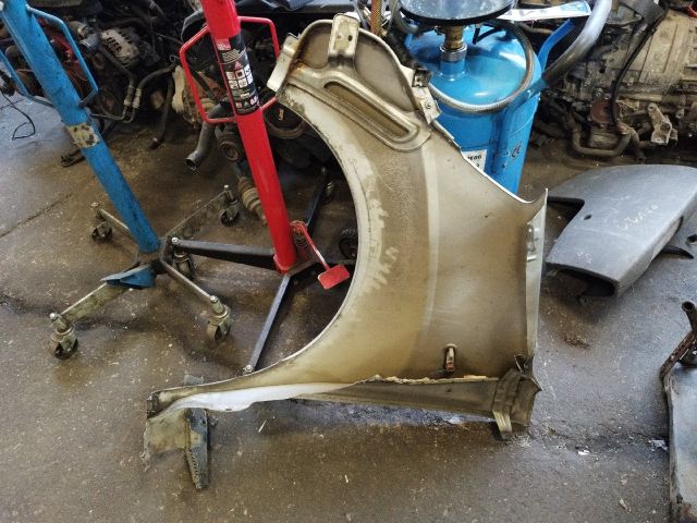 bontott FIAT FIORINO Jobb első Sárvédő