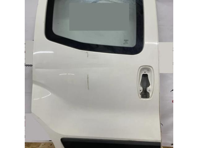 bontott FIAT FIORINO Jobb hátsó Ajtó (Üres lemez)