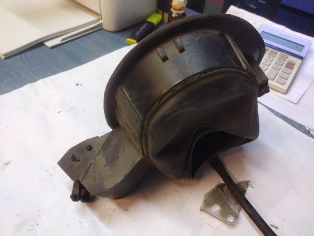 bontott FIAT FIORINO Tankajtó