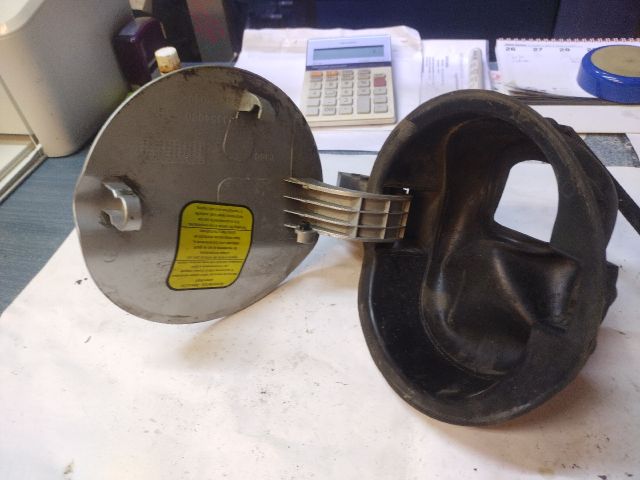 bontott FIAT FIORINO Tankajtó