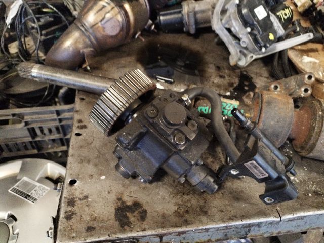 bontott FIAT FREEMONT Nagynyomású Szivattyú