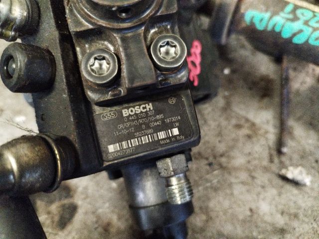 bontott FIAT FREEMONT Nagynyomású Szivattyú