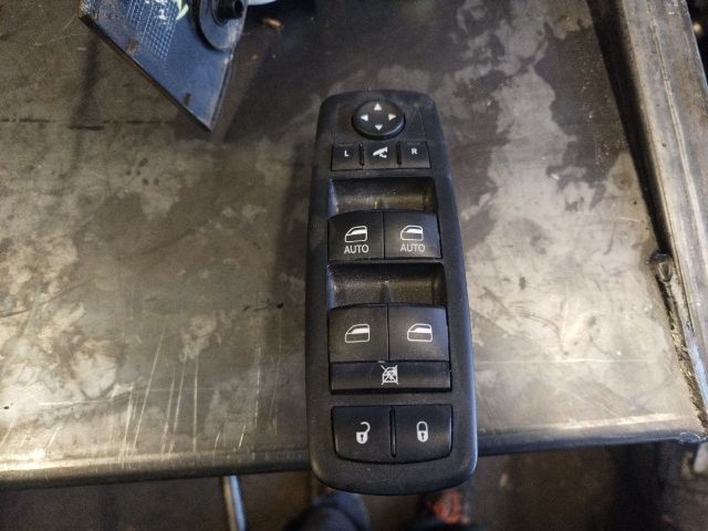 bontott FIAT FREEMONT Ablakemelő Kapcsoló Négyes / Kettes