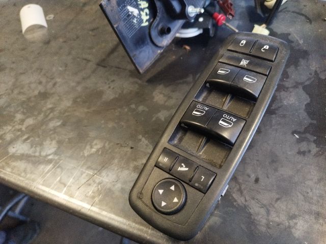 bontott FIAT FREEMONT Ablakemelő Kapcsoló Négyes / Kettes