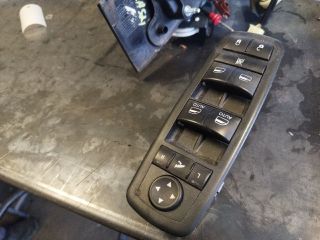 bontott FIAT FREEMONT Ablakemelő Kapcsoló Négyes / Kettes