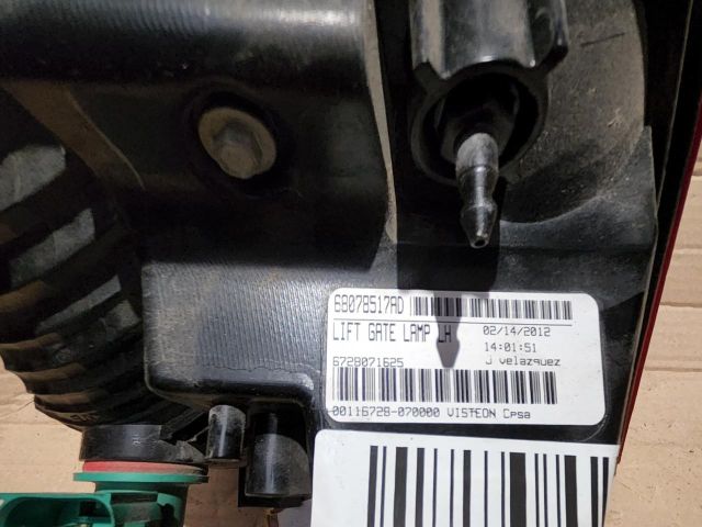 bontott FIAT FREEMONT Bal Belső Hátsó Lámpa