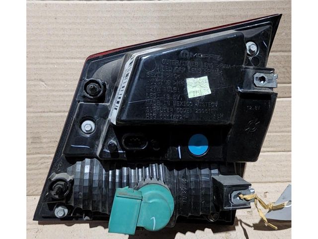 bontott FIAT FREEMONT Bal Belső Hátsó Lámpa