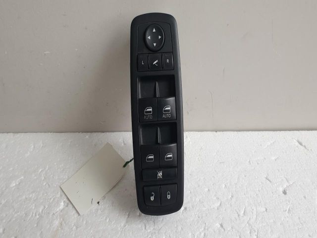 bontott FIAT FREEMONT Bal első Ablakemelő Kapcsoló