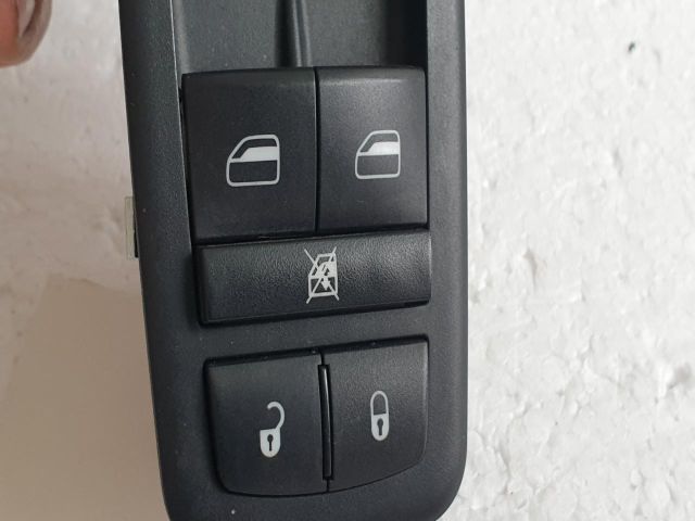 bontott FIAT FREEMONT Bal első Ablakemelő Kapcsoló