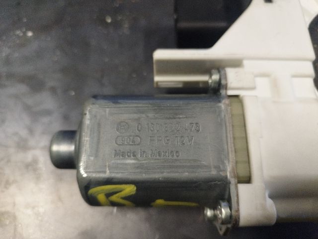 bontott FIAT FREEMONT Bal első Ablakemelő Motor