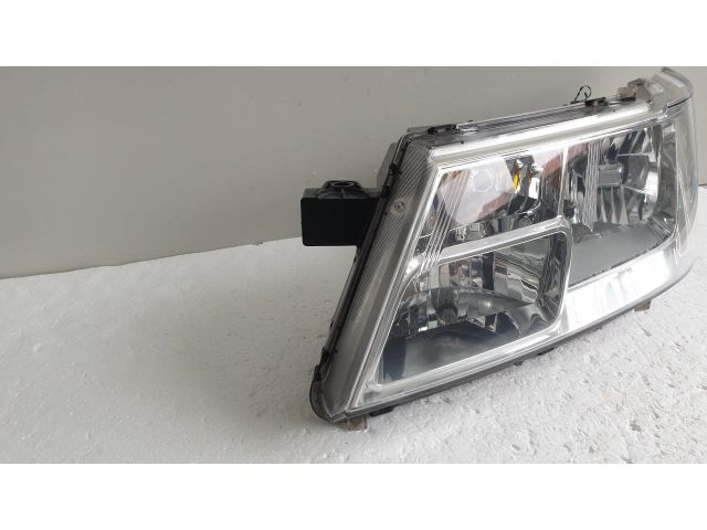 bontott FIAT FREEMONT Bal Fényszóró