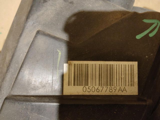 bontott FIAT FREEMONT Bal Fényszóró