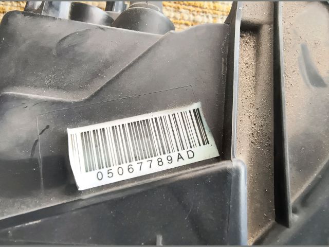 bontott FIAT FREEMONT Bal Fényszóró