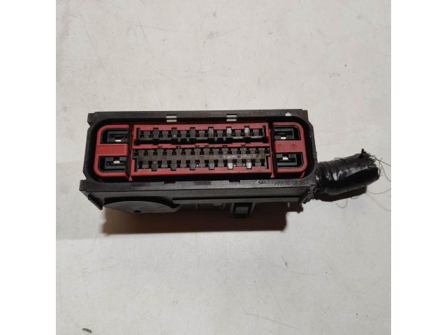 bontott FIAT FREEMONT Csatlakozó