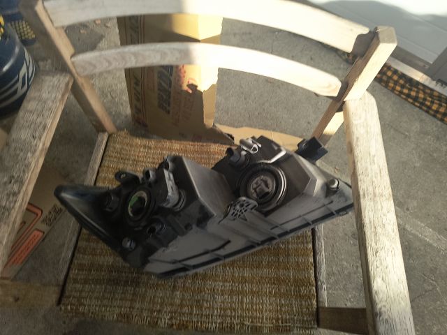 bontott FIAT FREEMONT Fényszóró Lámpabúra Fedél