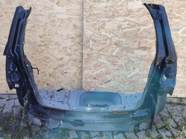 bontott FIAT FREEMONT Hátfal