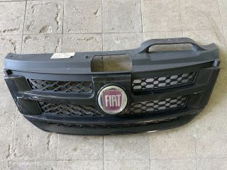 bontott FIAT FREEMONT Hűtőrács