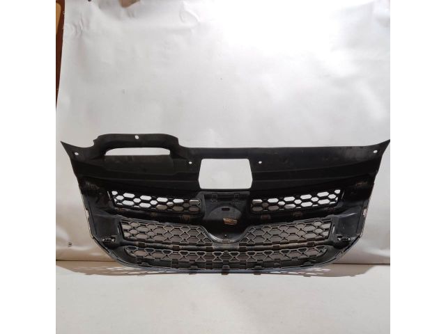 bontott FIAT FREEMONT Hűtőrács