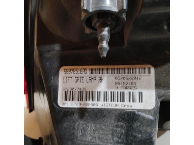 bontott FIAT FREEMONT Jobb Belső Hátsó Lámpa