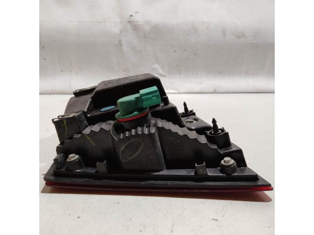 bontott FIAT FREEMONT Jobb Belső Hátsó Lámpa