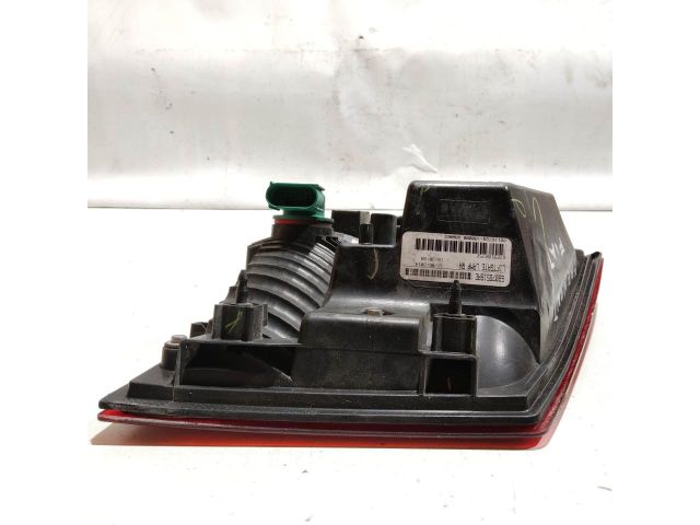 bontott FIAT FREEMONT Jobb Belső Hátsó Lámpa