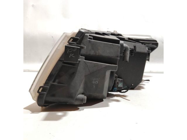 bontott FIAT FREEMONT Jobb Fényszóró