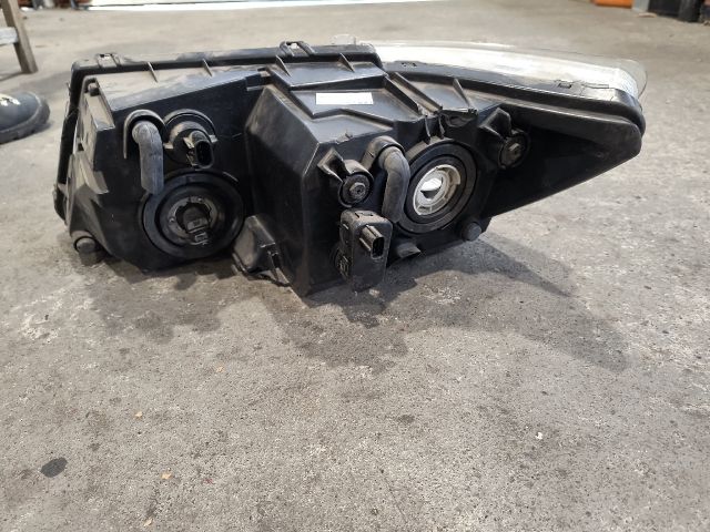 bontott FIAT FREEMONT Jobb Fényszóró