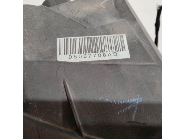 bontott FIAT FREEMONT Jobb Fényszóró