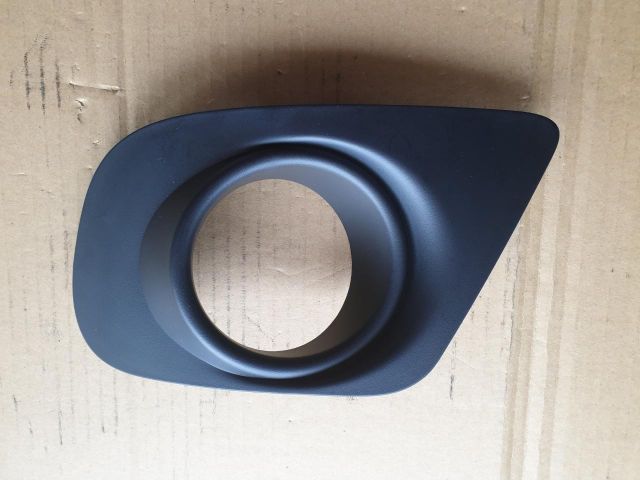 bontott FIAT FREEMONT Jobb Ködfényszóró Lámpakeret