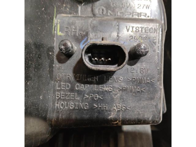 bontott FIAT FREEMONT Jobb Külső Hátsó Lámpa