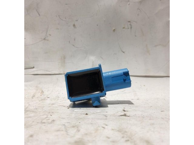 bontott FIAT FREEMONT Központi Ütközés Érzékelő