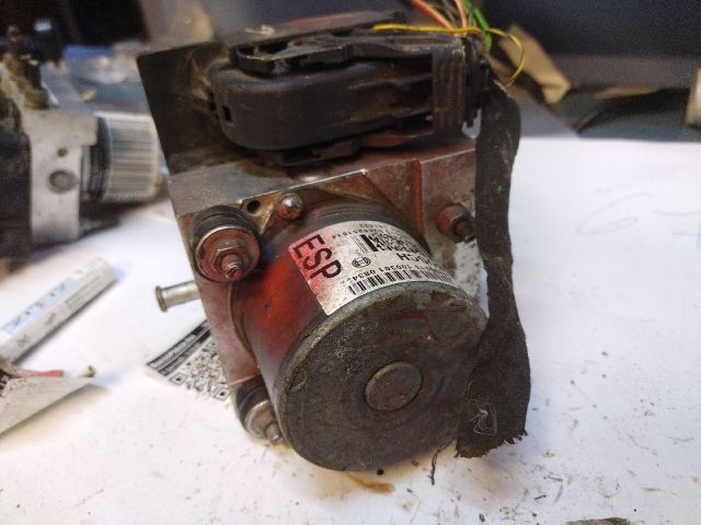 bontott FIAT GRANDE PUNTO ABS Kocka