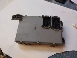 bontott FIAT GRANDE PUNTO Biztosítéktábla Motortér