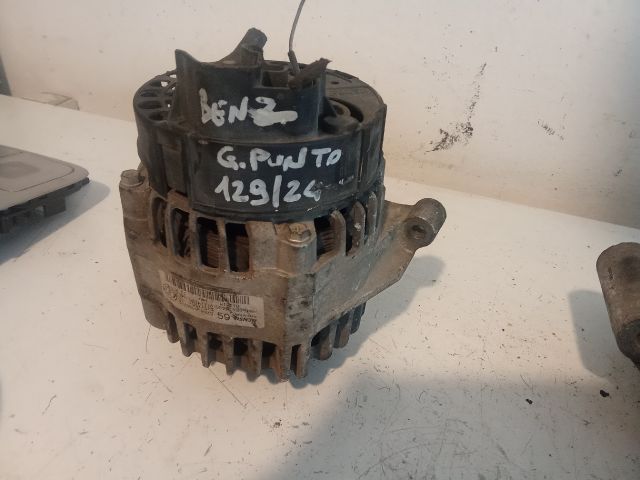 bontott FIAT GRANDE PUNTO Generátor