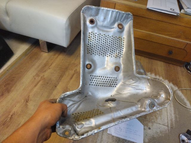 bontott FIAT GRANDE PUNTO Katalizátor Hővédő Lemez